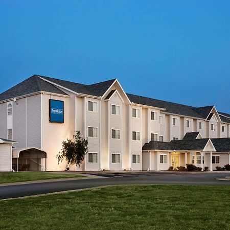 Travelodge By Wyndham Fort Scott Εξωτερικό φωτογραφία