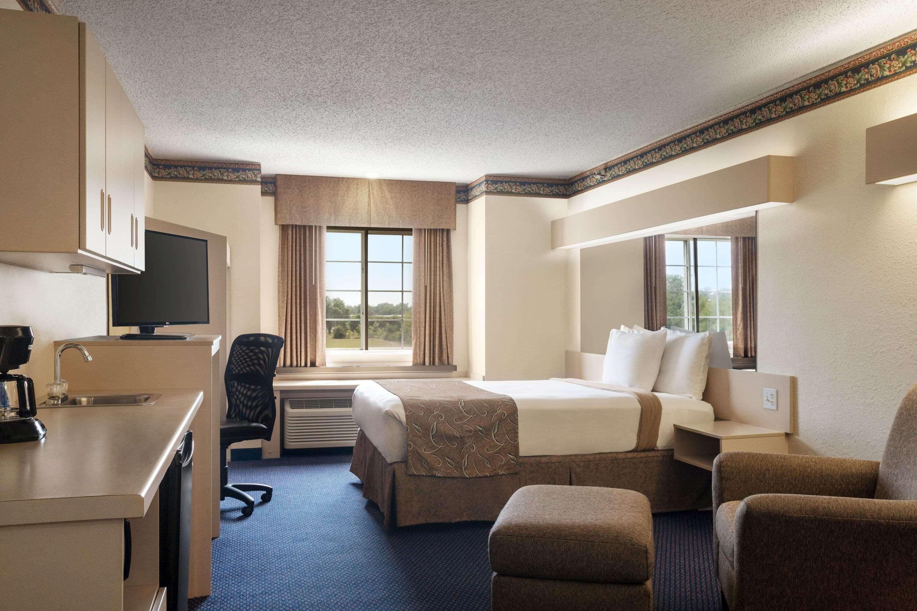 Travelodge By Wyndham Fort Scott Εξωτερικό φωτογραφία