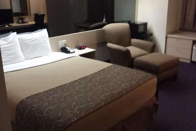 Travelodge By Wyndham Fort Scott Εξωτερικό φωτογραφία