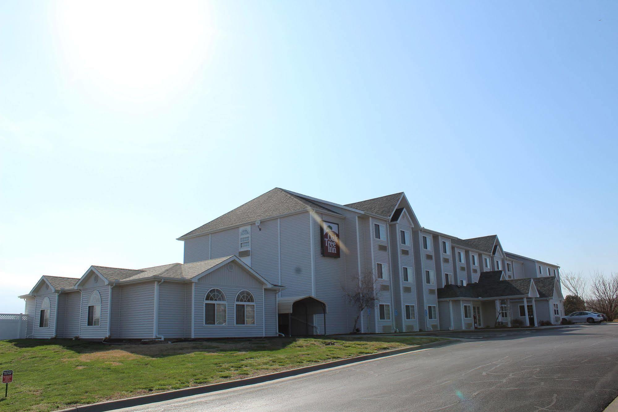 Travelodge By Wyndham Fort Scott Εξωτερικό φωτογραφία