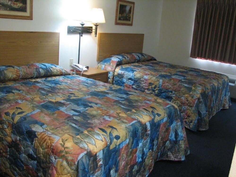 Travelodge By Wyndham Fort Scott Εξωτερικό φωτογραφία