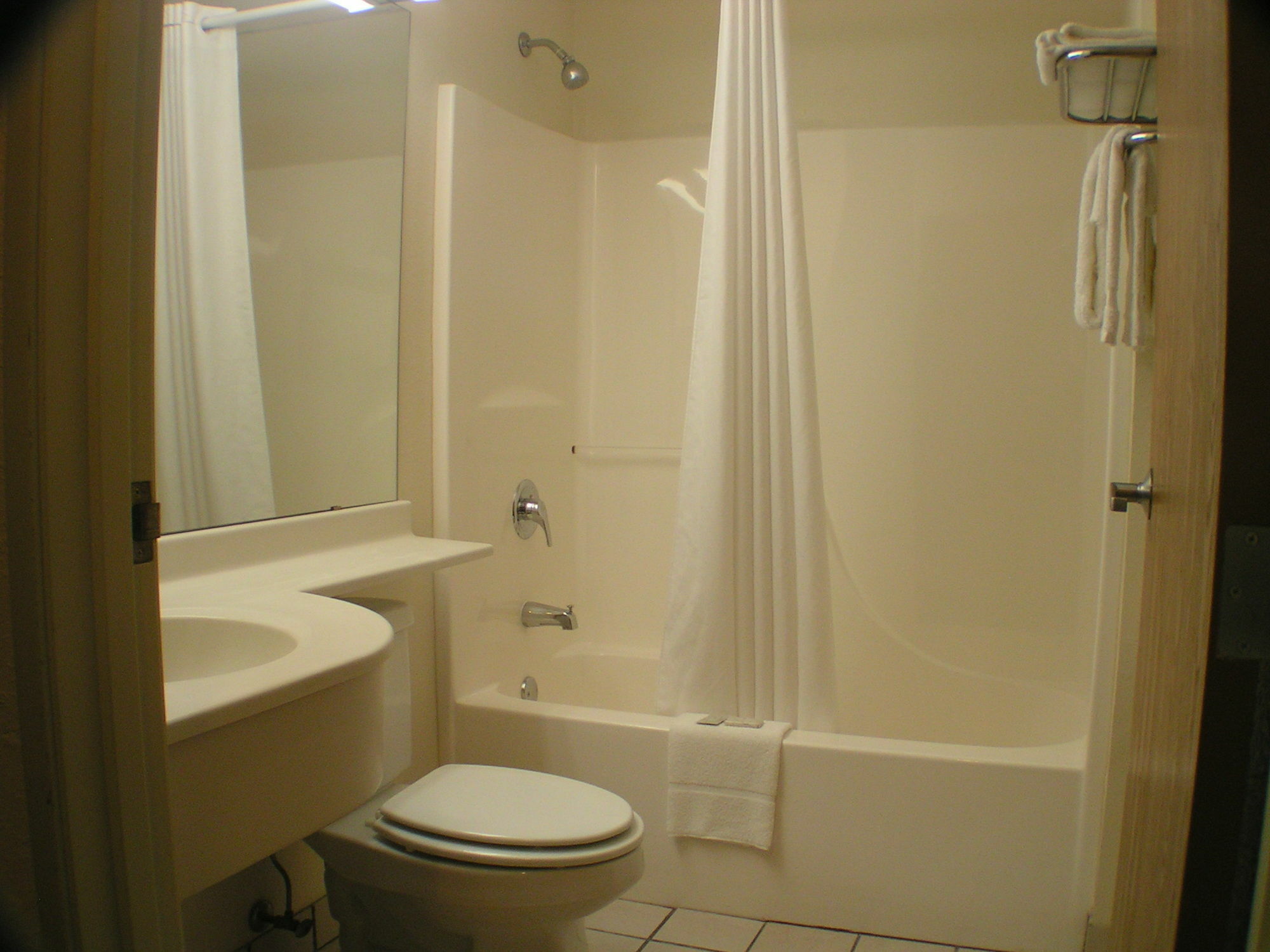 Travelodge By Wyndham Fort Scott Εξωτερικό φωτογραφία